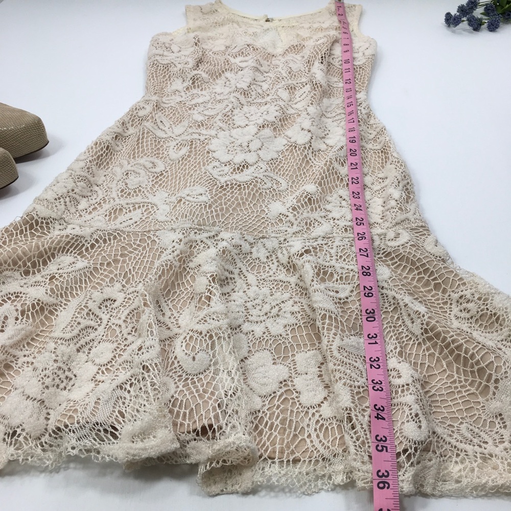 Maria Bonita | Ivory Nude Sleeveless Lace Dress - Picture 3 of 8